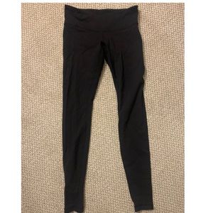 Woman’s lululemon leggings
